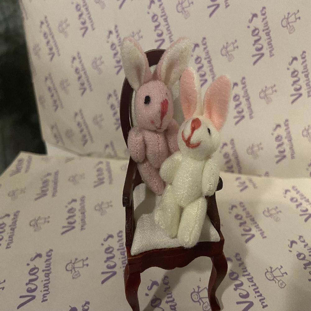 CONEJO DE PELUCHE MINIATURA