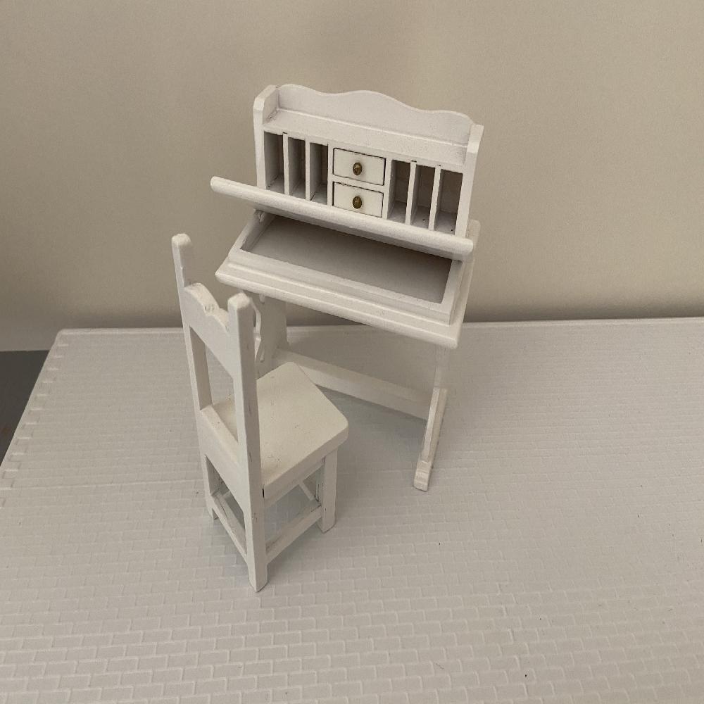 ESCRITORIO BLANCO CON SILLA 