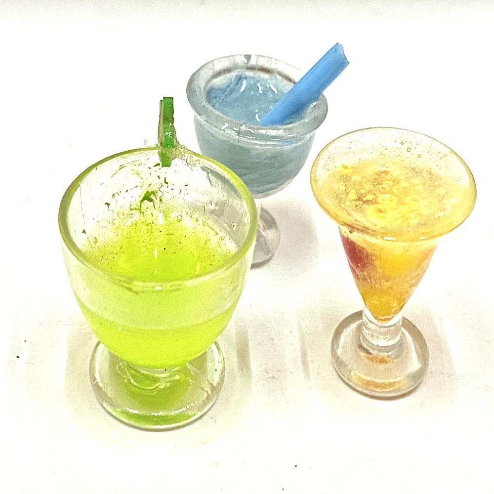 JUEGO DE COPAS CON SODAS