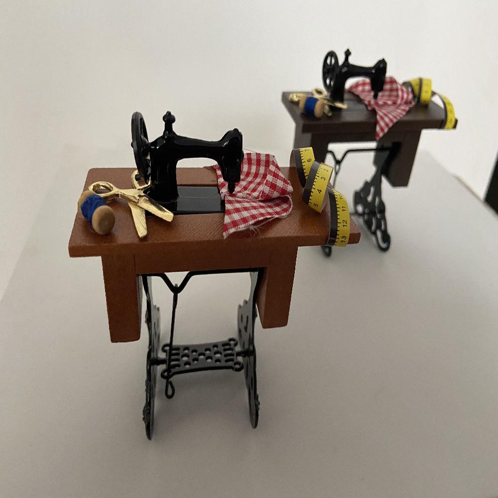 MAQUINA DE COSER CON ACCESORIOS