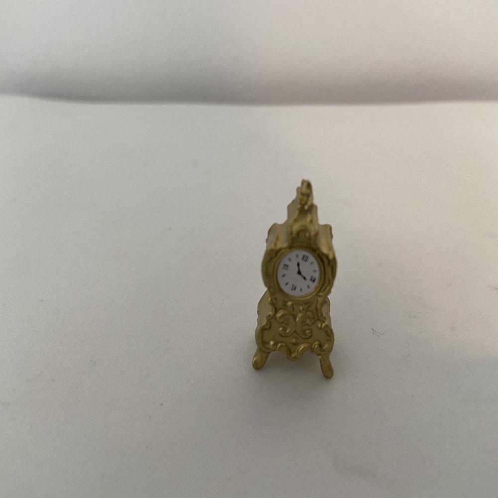 RELOJ DE MESA DORADO
