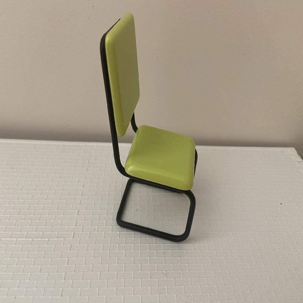 SILLA DE METAL CON ACRÍLICO 