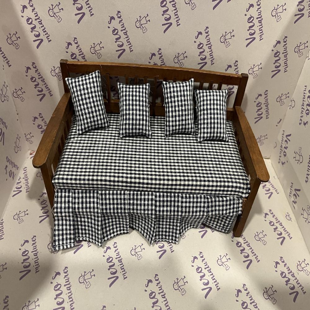 SOFA CUADROS AZULES