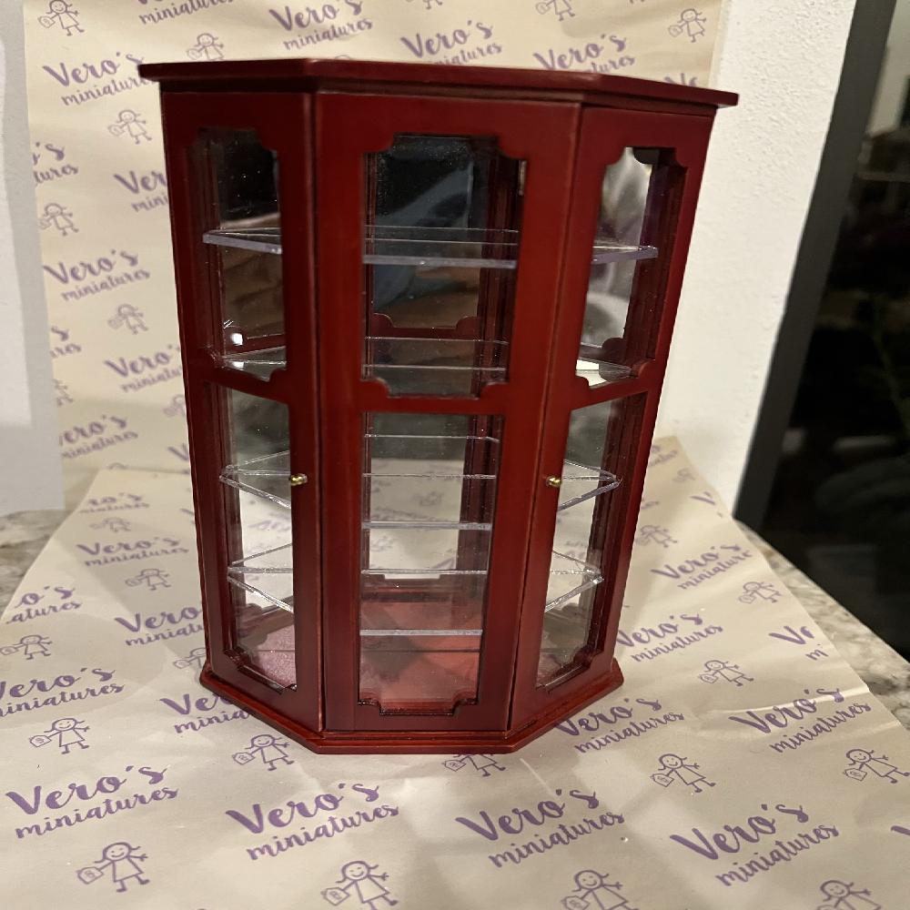 VITRINA CON DOS PUERTAS Y ESPEJO
